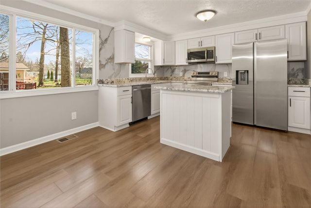 639 Ironwood Circle, Webster, NY 14580