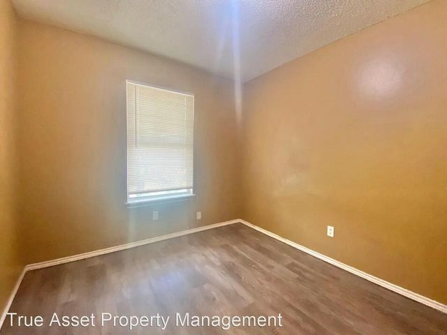 Package Property, Lubbock, TX 79406