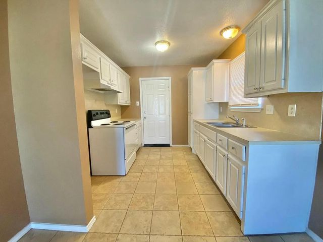 Package Property, Lubbock, TX 79406