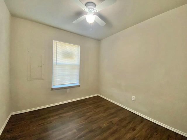 Package Property, Lubbock, TX 79406
