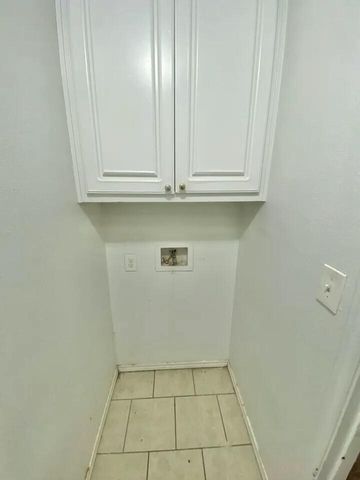 Package Property, Lubbock, TX 79406