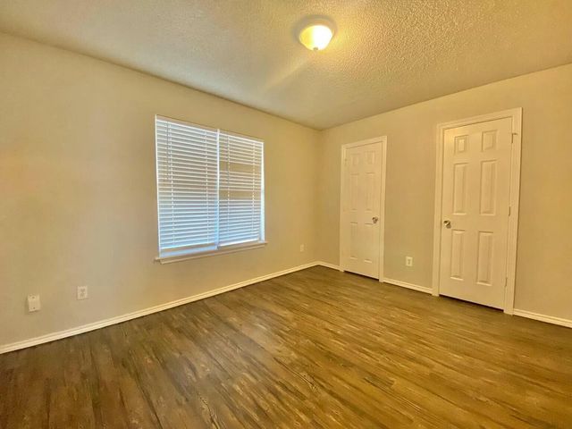 Package Property, Lubbock, TX 79406