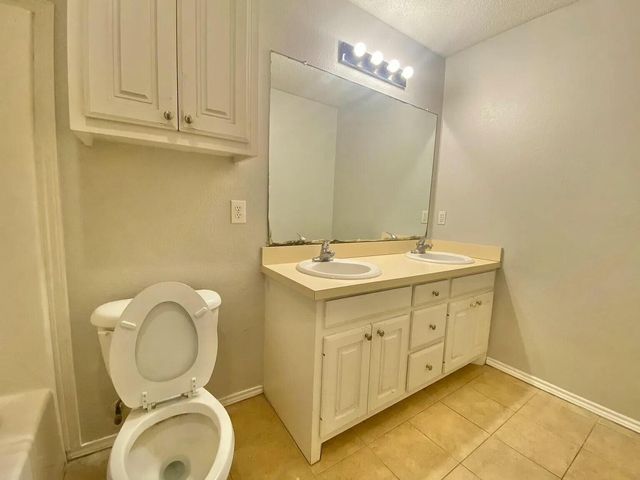 Package Property, Lubbock, TX 79406