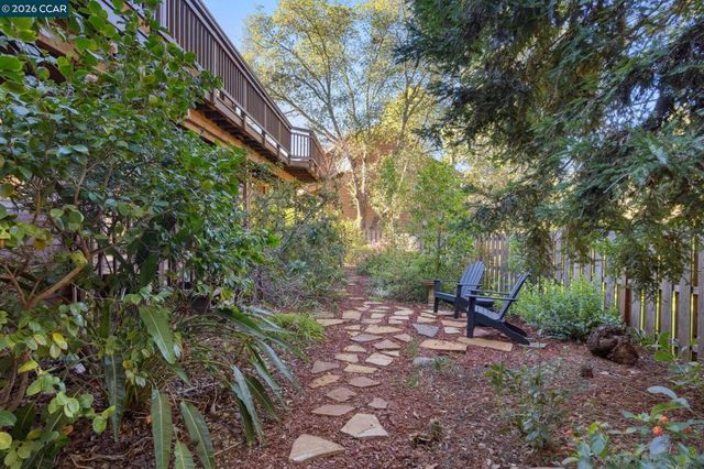 70 70 Exeter Ln, Pleasant Hill, CA 94523