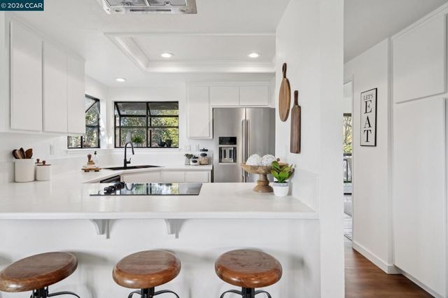 70 70 Exeter Ln, Pleasant Hill, CA 94523