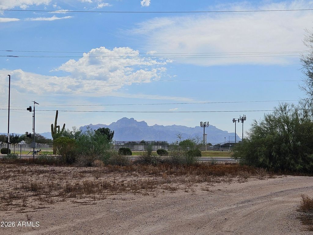948 N CRISMON Road, Mesa, AZ 85207 — exterior