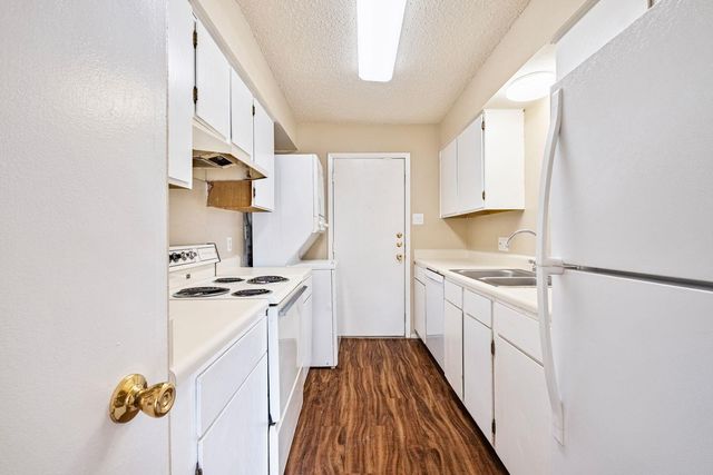301 Craddock Ave C, San Marcos, TX 78666