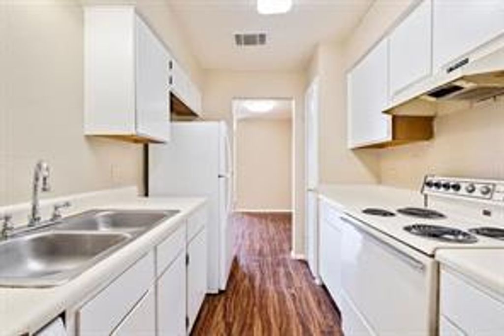 301 Craddock Ave C, San Marcos, TX 78666