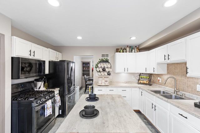 2839 S 46th STREET, Milwaukee, WI 53219