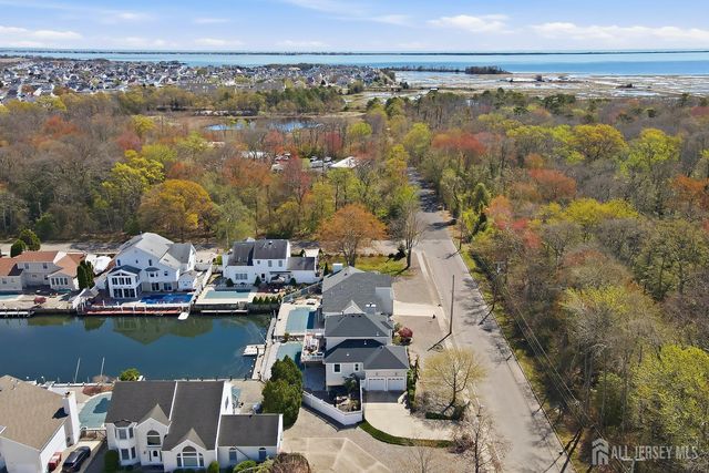 67 Anchorage Boulevard, Bayville, NJ 08721