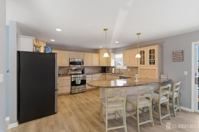 67 Anchorage Boulevard, Bayville, NJ 08721