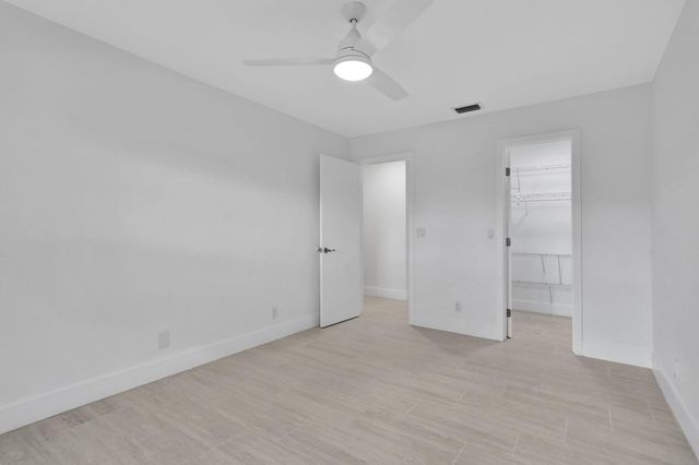 5264 NW 89th Dr, Coral Springs, FL 33067