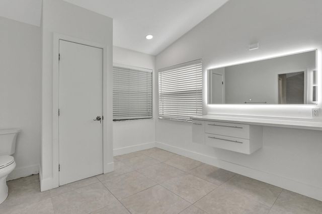 5264 NW 89th Dr, Coral Springs, FL 33067