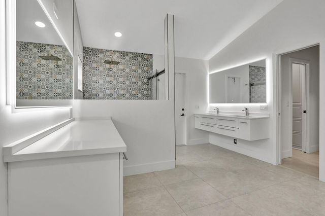 5264 NW 89th Dr, Coral Springs, FL 33067