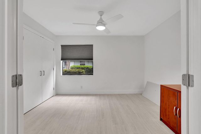 5264 NW 89th Dr, Coral Springs, FL 33067