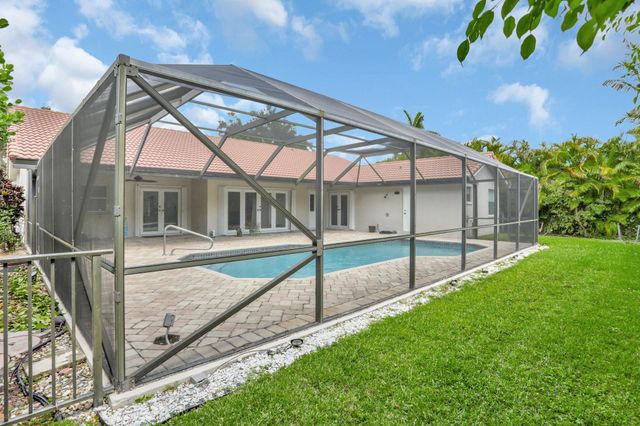 5264 NW 89th Dr, Coral Springs, FL 33067