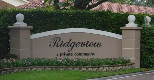 5264 NW 89th Dr, Coral Springs, FL 33067
