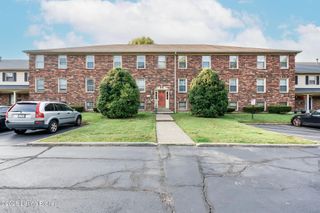 8133 Lake Ave B9, Louisville, KY 40222