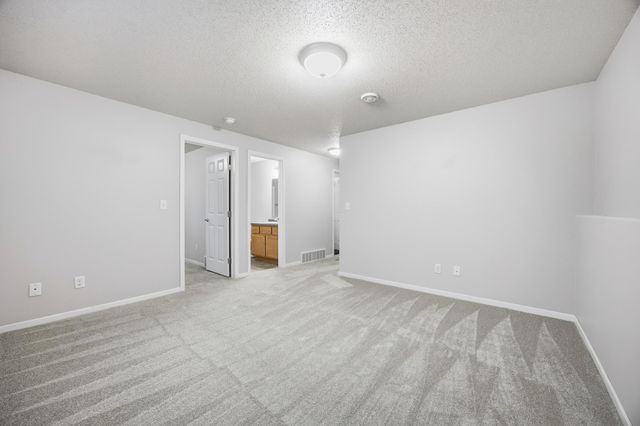 1511 11th Avenue E, West Fargo, ND 58078