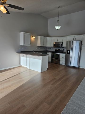 1511 11th Avenue E, West Fargo, ND 58078