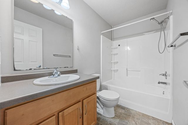 1511 11th Avenue E, West Fargo, ND 58078