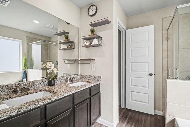 4906 Luke Mathew Drive, Rosharon, TX 77583