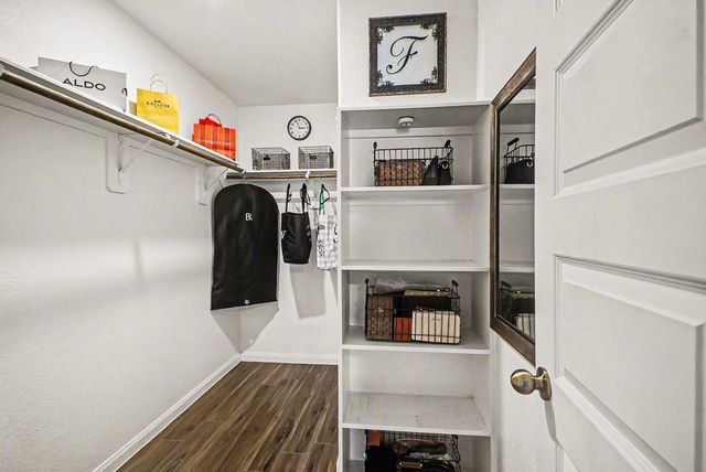 4906 Luke Mathew Drive, Rosharon, TX 77583