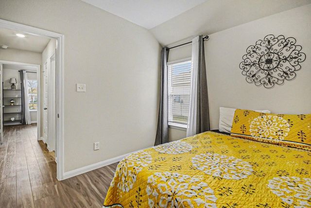 4906 Luke Mathew Drive, Rosharon, TX 77583