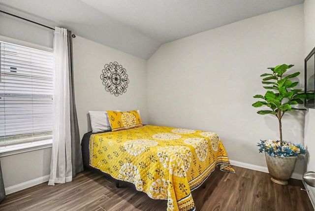 4906 Luke Mathew Drive, Rosharon, TX 77583