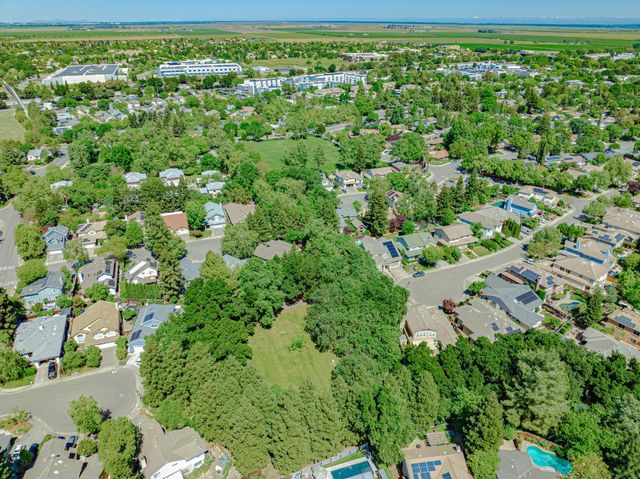 3718 Maidu Place, Davis, CA 95618