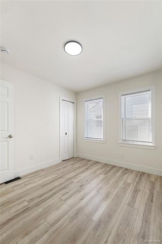 20075 Washtenaw Street, Harper Woods, MI 48225