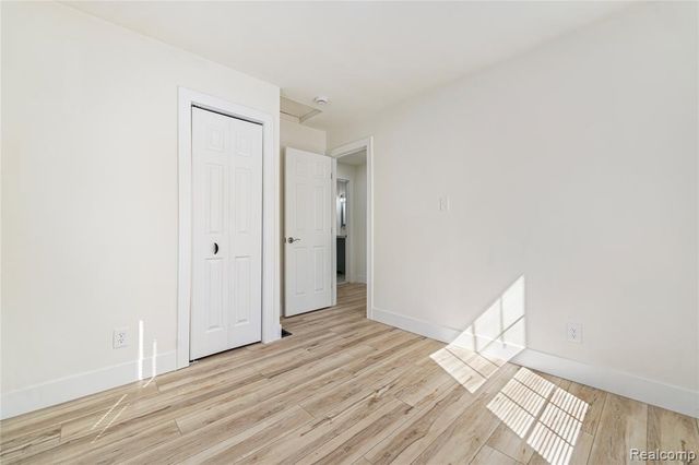 20075 Washtenaw Street, Harper Woods, MI 48225