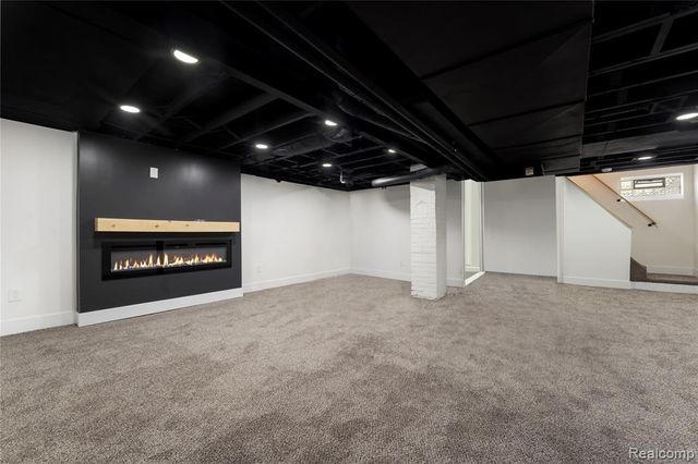 20075 Washtenaw Street, Harper Woods, MI 48225