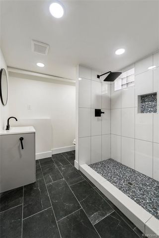 20075 Washtenaw Street, Harper Woods, MI 48225