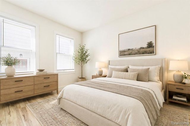 20075 Washtenaw Street, Harper Woods, MI 48225