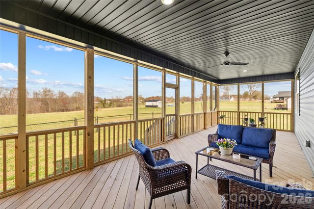 160 Galliher Road, Harmony, NC 28634