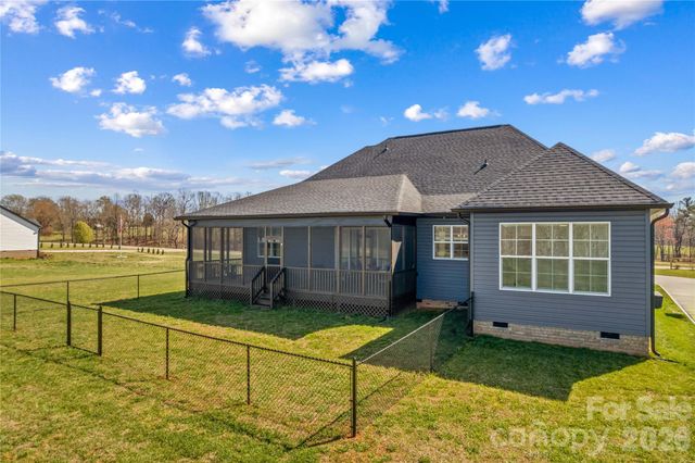 160 Galliher Road, Harmony, NC 28634