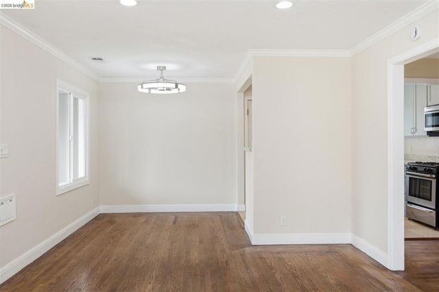 1427 Mariposa St, Richmond, CA 94804