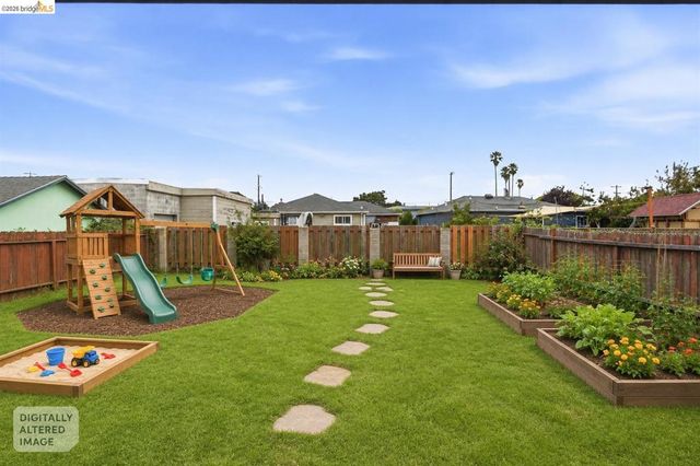 1427 Mariposa St, Richmond, CA 94804