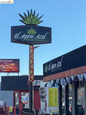 1427 Mariposa St, Richmond, CA 94804