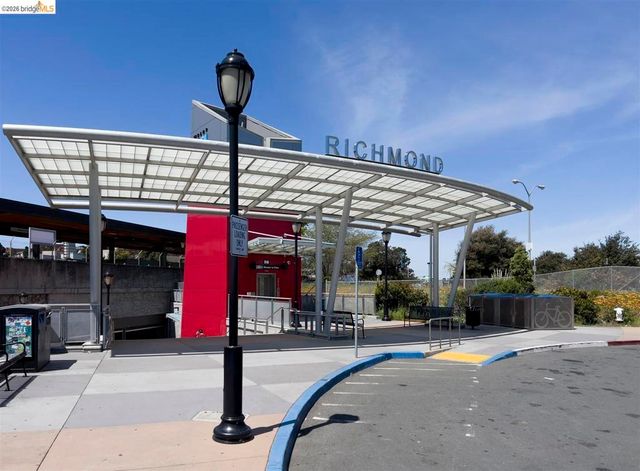 1427 Mariposa St, Richmond, CA 94804