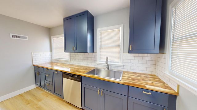 808 Freeborn Avenue, Albert Lea, MN 56007