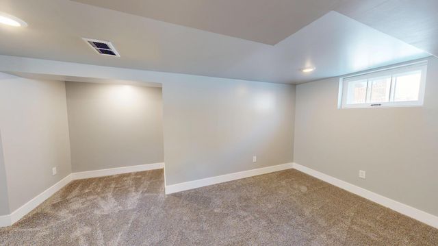 808 Freeborn Avenue, Albert Lea, MN 56007