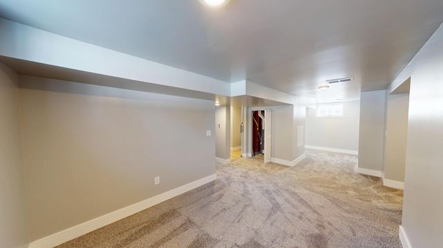 808 Freeborn Avenue, Albert Lea, MN 56007