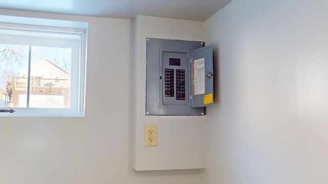 808 Freeborn Avenue, Albert Lea, MN 56007