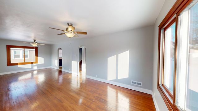 808 Freeborn Avenue, Albert Lea, MN 56007