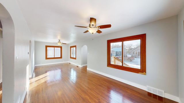 808 Freeborn Avenue, Albert Lea, MN 56007