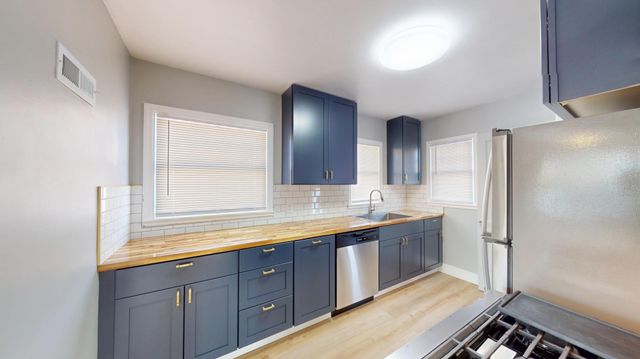 808 Freeborn Avenue, Albert Lea, MN 56007