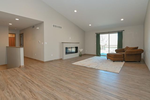 420 PRAIRIE WAY, Wrightstown, WI 54180