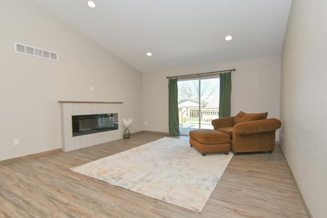 420 PRAIRIE WAY, Wrightstown, WI 54180